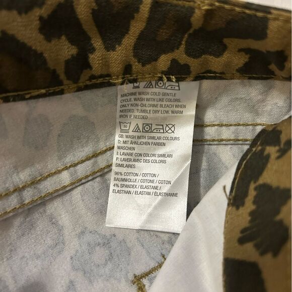 NWOT G.I.L.I. Ankle Pants Dual Stretch Leopard Print Brown Denim size 26W P - Picture 10 of 12